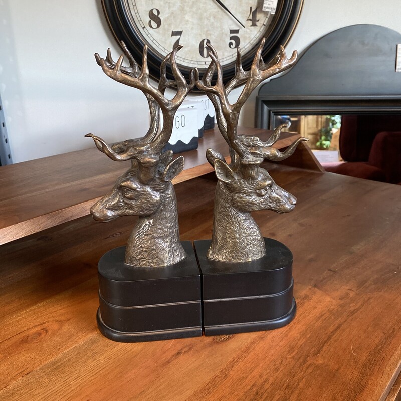 Stag Bookends

Size: 12Hx9Wx3D