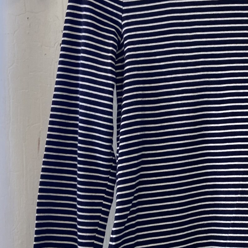 Nvy/wt Stripe Deer LS<br />
Nvy/Wht<br />
Size: M - P