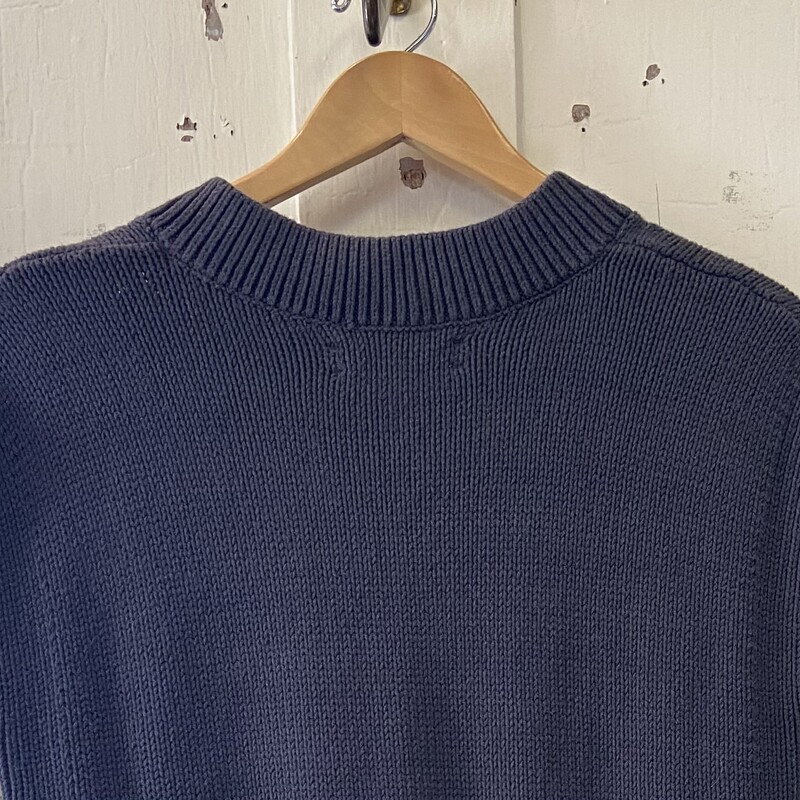 Blue Gry Sweater Vest<br />
Blue Gry<br />
Size: Small