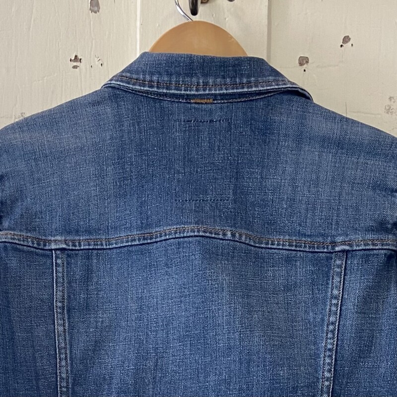 Denim Jacket<br />
Blue<br />
Size: Small