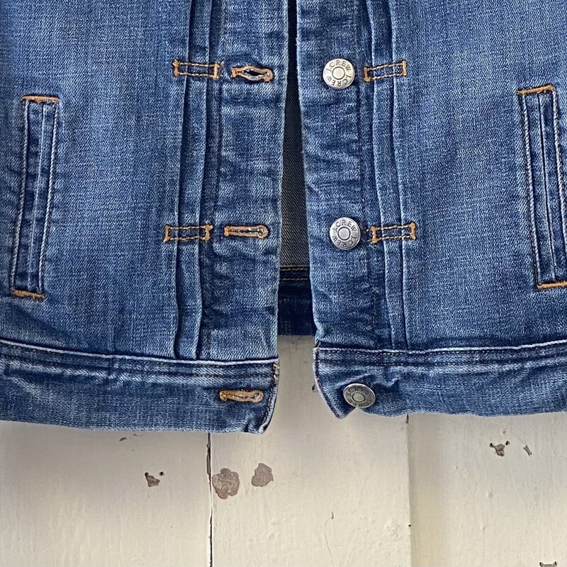 Denim Jacket<br />
Blue<br />
Size: Small