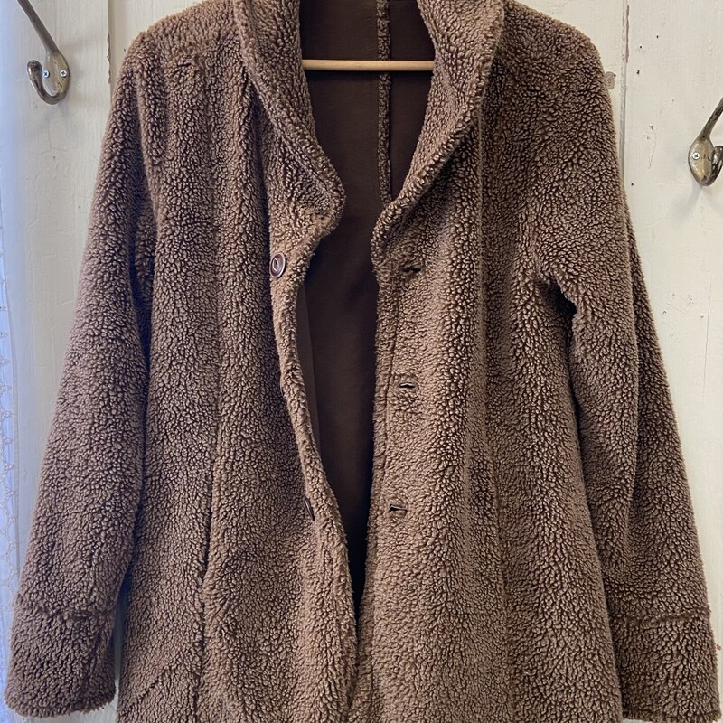 Brw Sherpa Reverse Coat<br />
Brown<br />
Size: Small