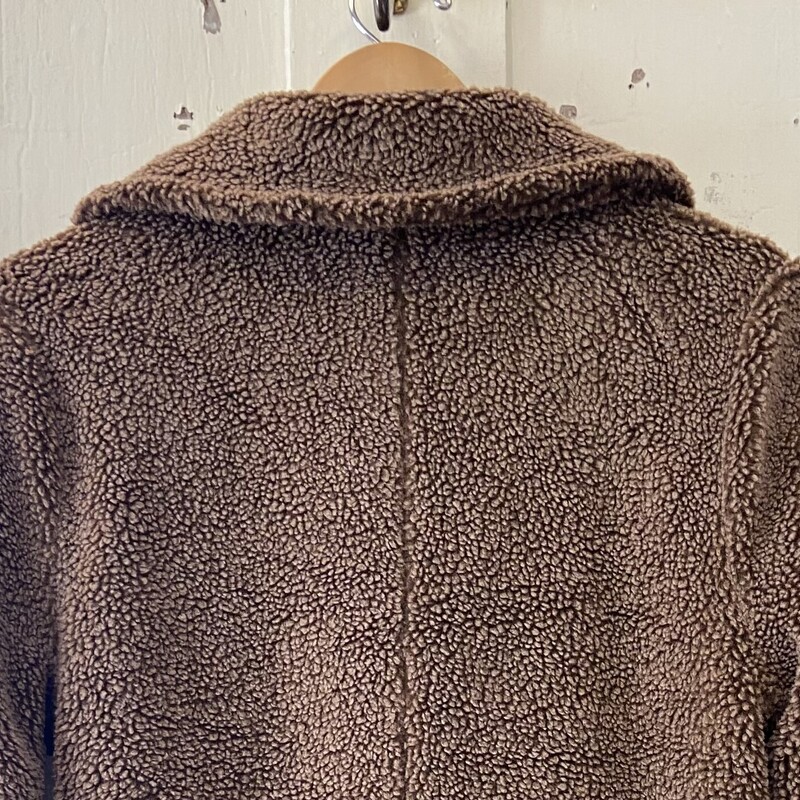 Brw Sherpa Reverse Coat<br />
Brown<br />
Size: Small