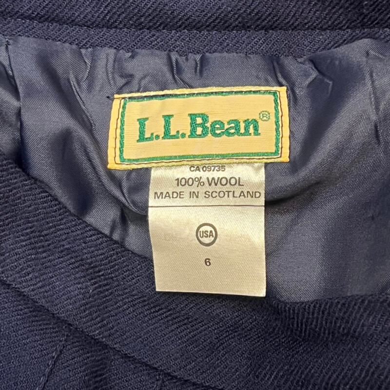 LL Bean Scottish Skirt
100% Wool
Colors: Navy and Green
Size: 6