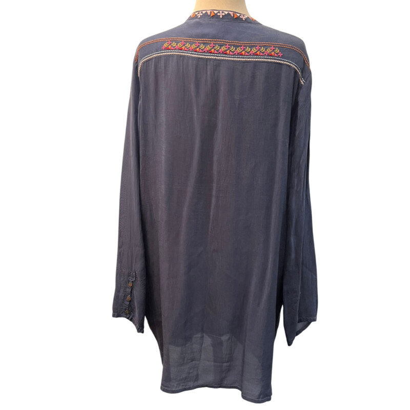 Johnny Was Tunic/Dress
Embroidered Detail
Gray with Teal, Red, Pink, Blue, Green and Yellow
Size: XL