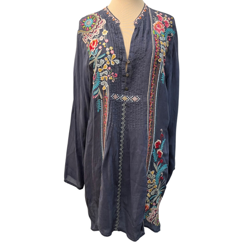 Johnny Was Tunic/Dress
Embroidered Detail
Gray with Teal, Red, Pink, Blue, Green and Yellow
Size: XL