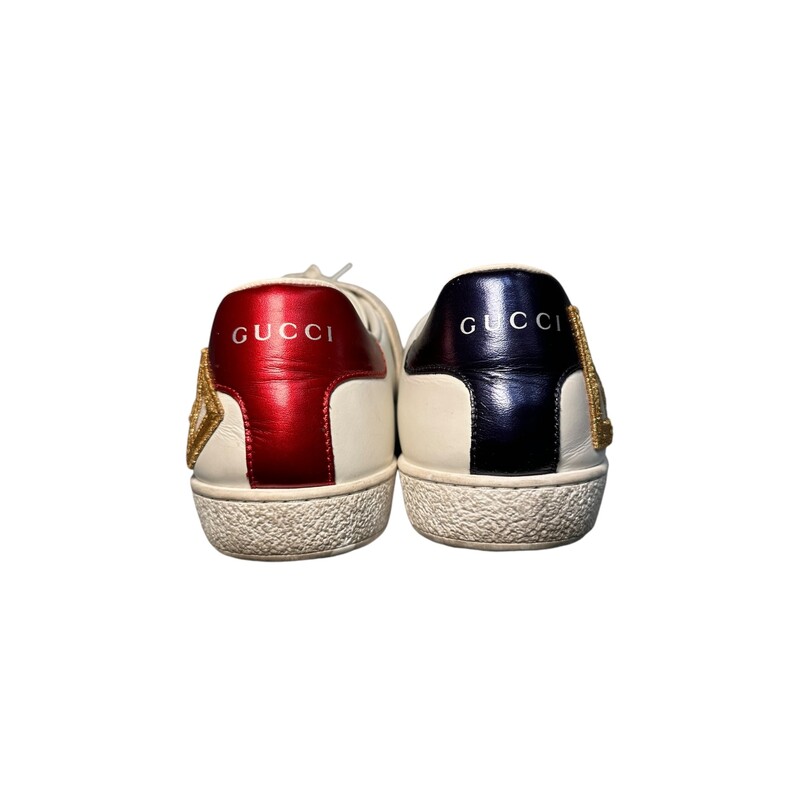 Gucci Loved Sneakers<br />
 White<br />
 Size: 38.5<br />
<br />
Wear to the sneakers throughout.<br />
<br />
Serial Code: 505328<br />
Does not come with original dustbag or box.