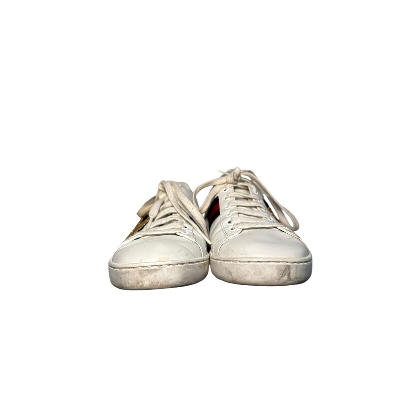 Gucci Loved Sneakers<br />
 White<br />
 Size: 38.5<br />
<br />
Wear to the sneakers throughout.<br />
<br />
Serial Code: 505328<br />
Does not come with original dustbag or box.