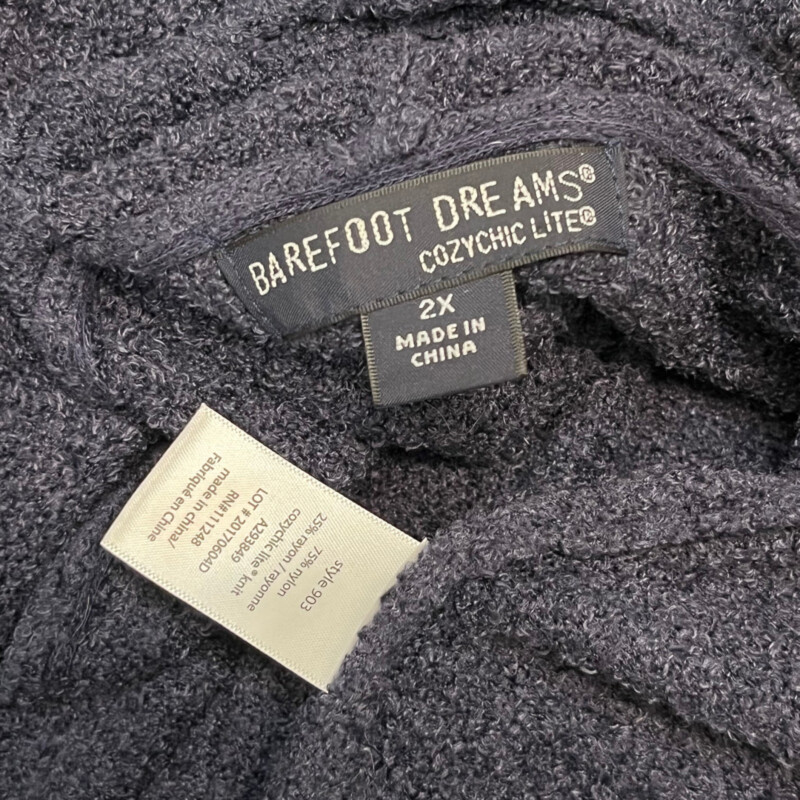 Barefoot Dreams Cardigan<br />
Color: Charcoal<br />
Size: 2X