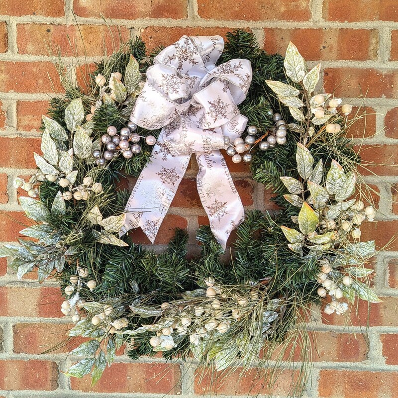 Christmas Berries and Greens Wreath
Green White Silver Size: 24diameter