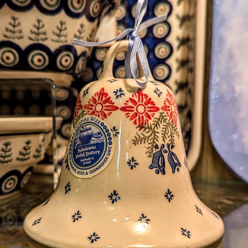 Polish Pottery Bell
White, Red, Blue
Size: 4.5x5H