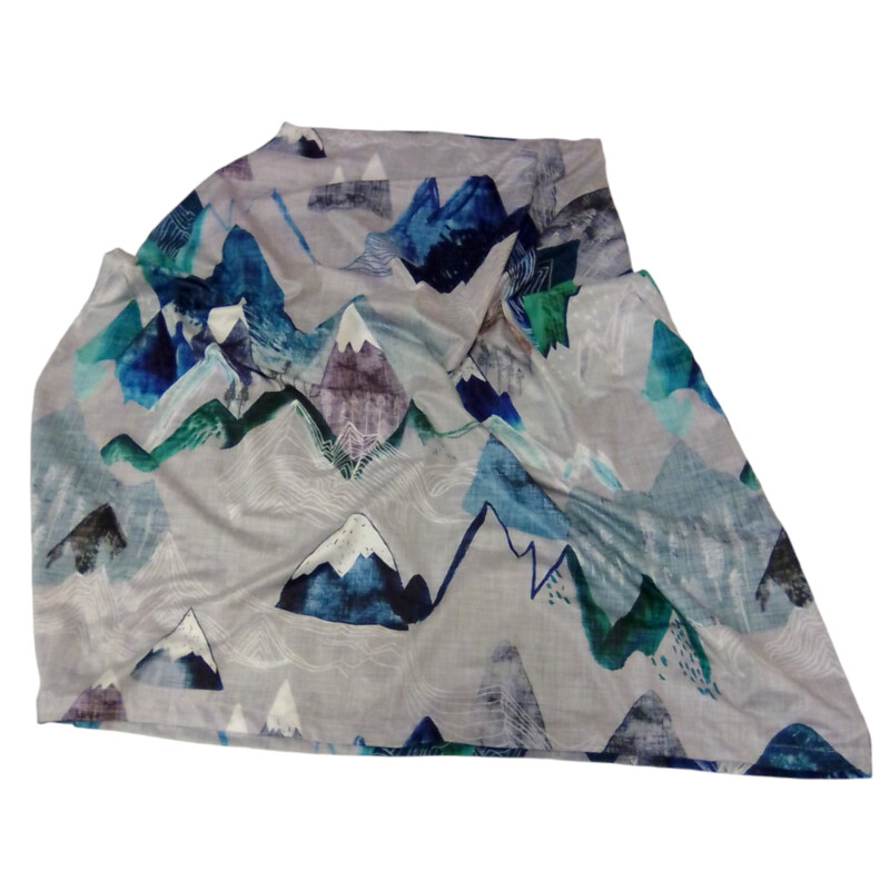 Nursing Cover: Mountains