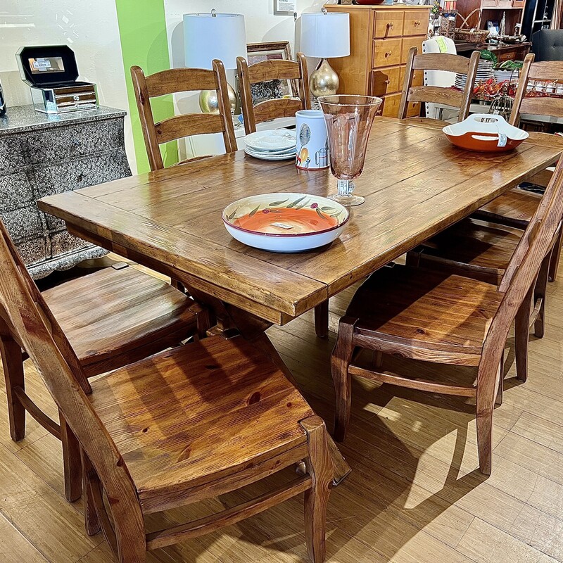 Pottery Barn Dining Table &  6 Chairs, Size: 40x74x30,
With 2-15Leaves, Table Extends to 104x40x30