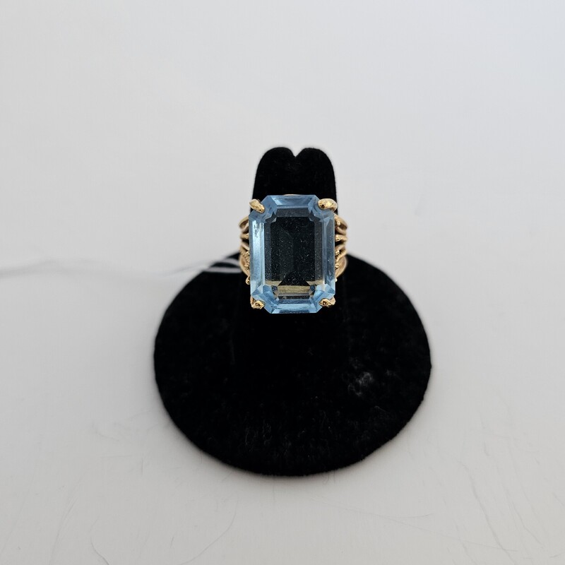 Rectangular Blue Stone, 18K GE, Size: 6