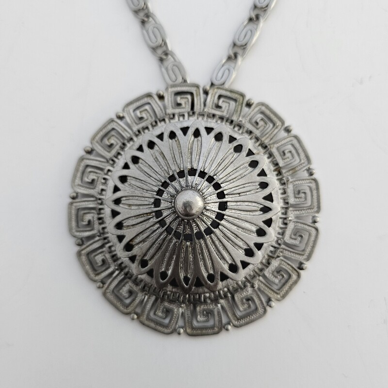 Greek Key Round Pendant, Silver, Size: Vintage