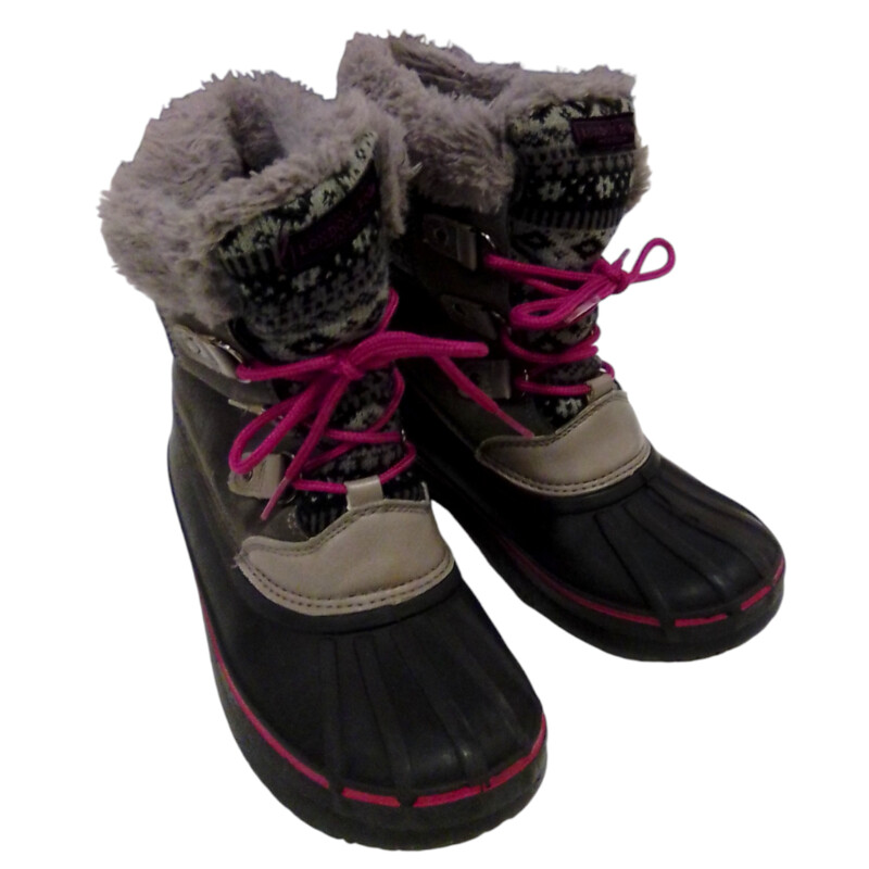 Shoes: Snow Boots