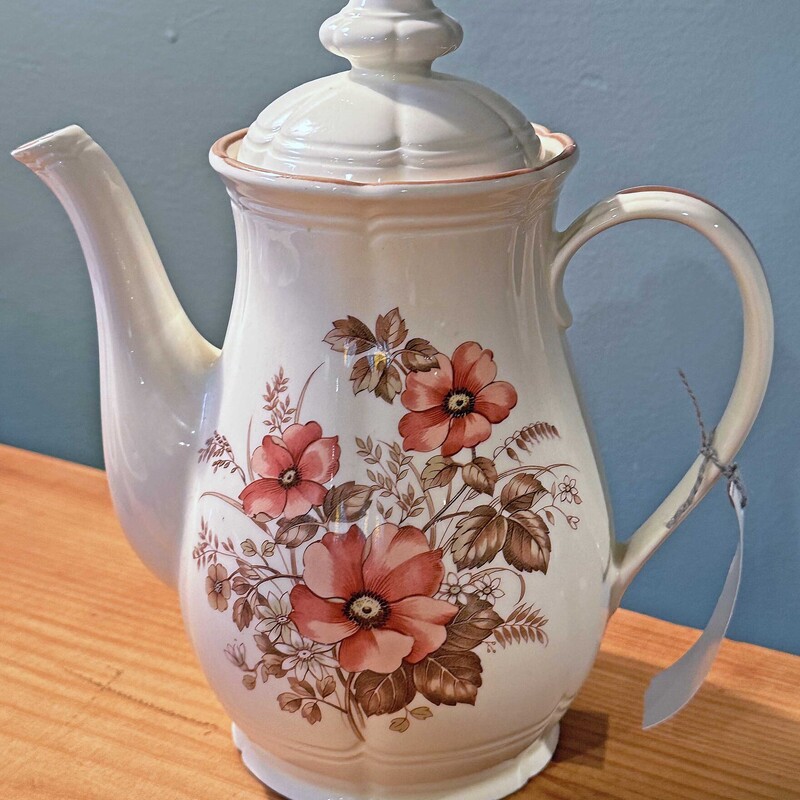 Made In Japan Teapot
with Brown and Orange Flowers
10 In Tall x 9 In Wide.