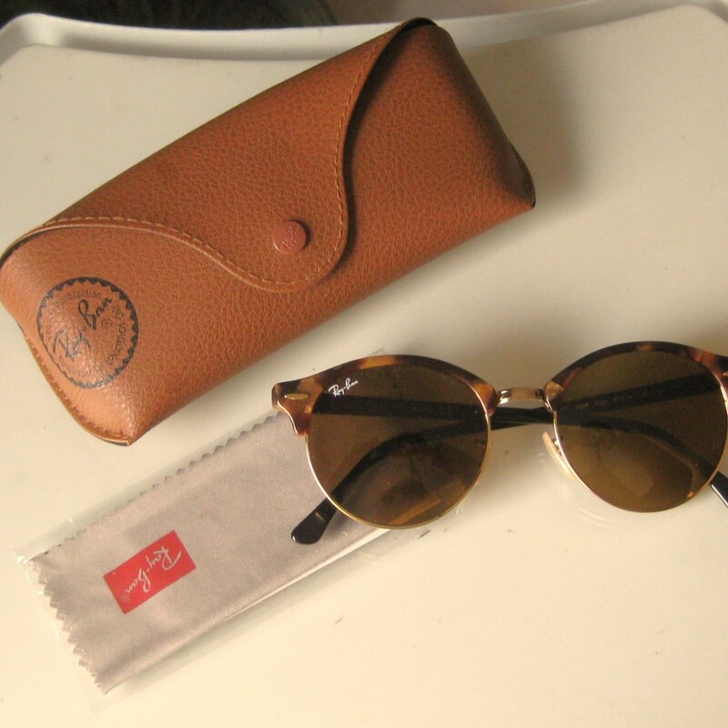 RayBan Clubmaster RB4246