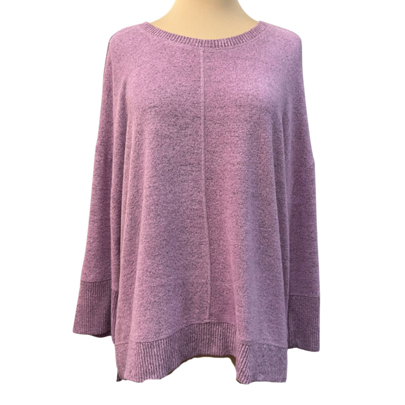 Habitat Longsleeve Top<br />
So Soft and Comfy!<br />
Color: Lilac<br />
Size: Large