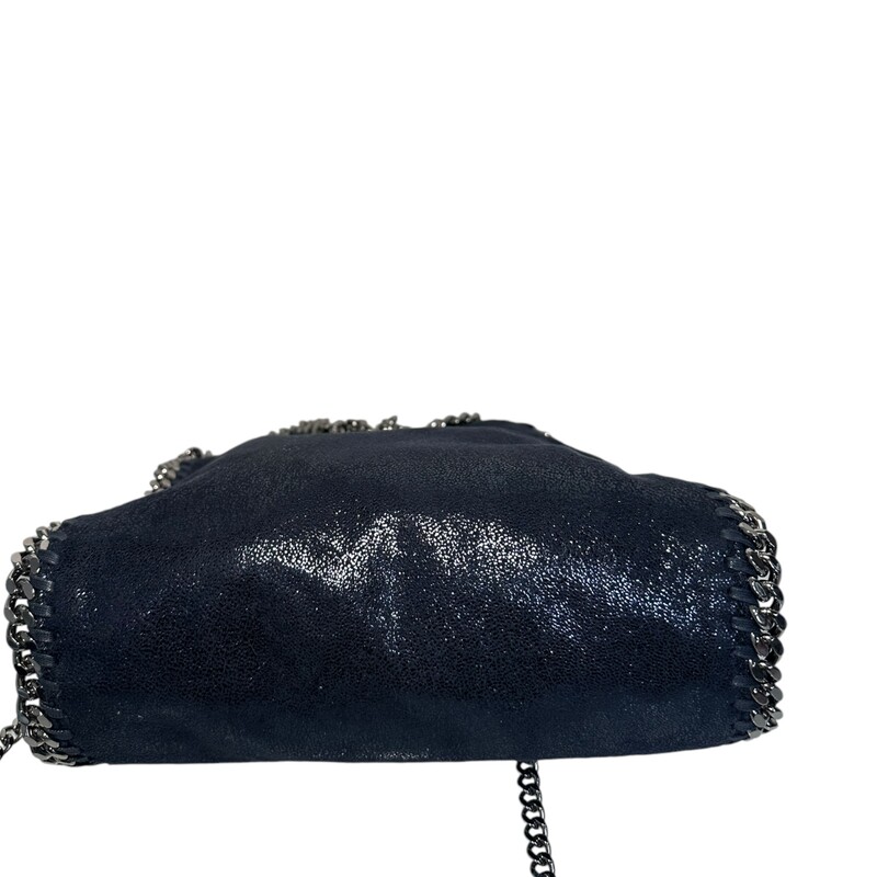 Stella Mccartney Falabella<br />
Navy<br />
 Size: Mini<br />
In excellent condition.<br />
Comes with original dust bag.<br />
AU24371223 W9053