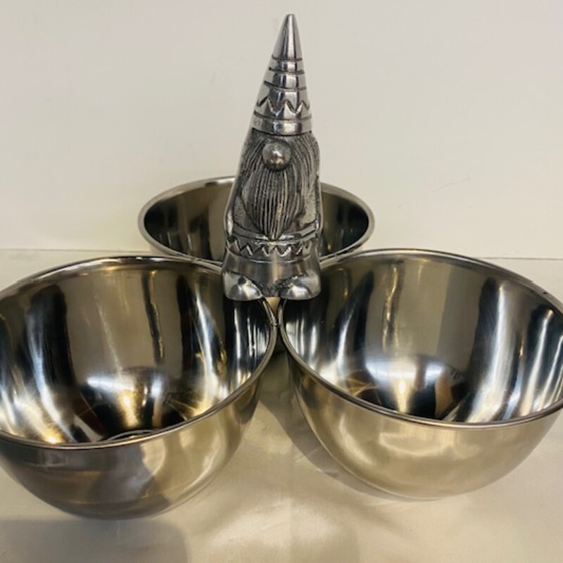 Gnome Metal 3 Dip Server
Stainless Metal
Size: 10x10x9H