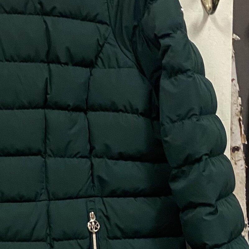 Grn Pff Down Coat<br />
Green<br />
Size: 2X R$179