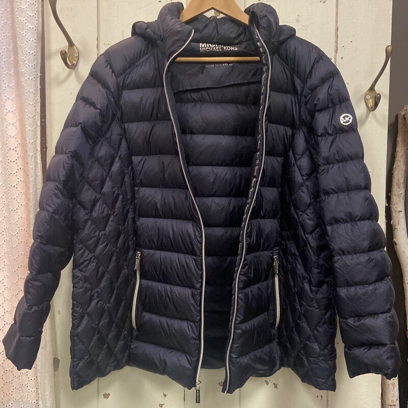 Indigo Pff Pck Dwn Coat<br />
Indigo<br />
Size: 2X R $149