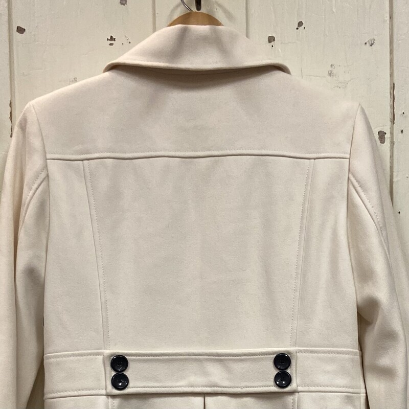 Crm Wool Blend Coat<br />
Cream<br />
Size: Large