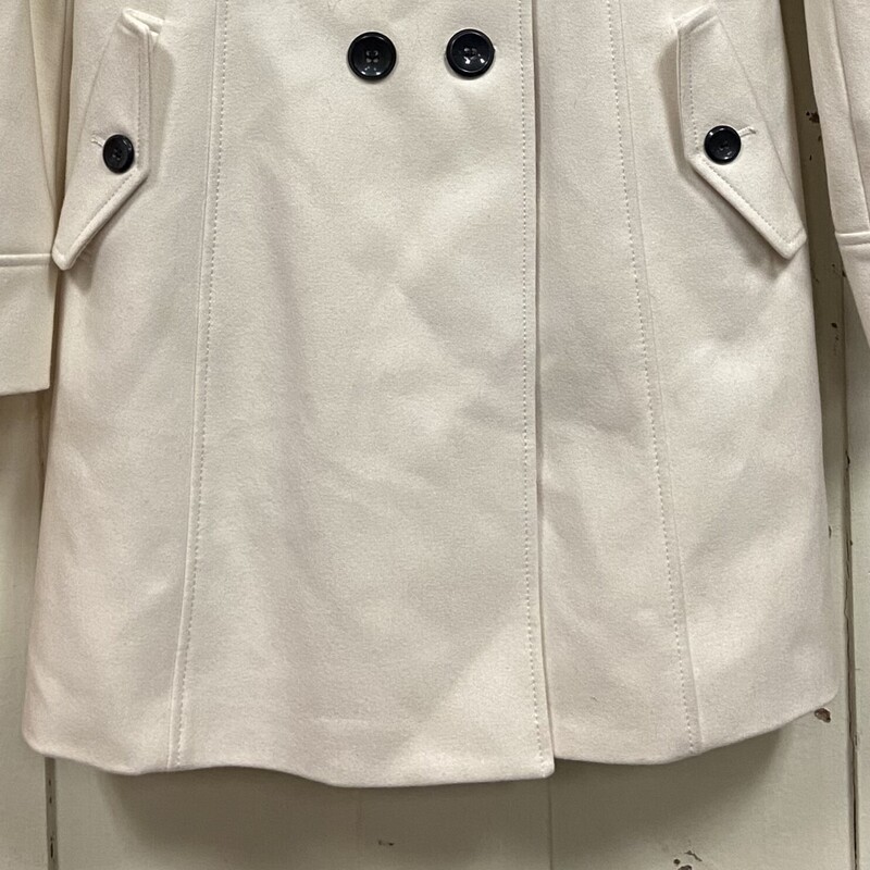 Crm Wool Blend Coat<br />
Cream<br />
Size: Large