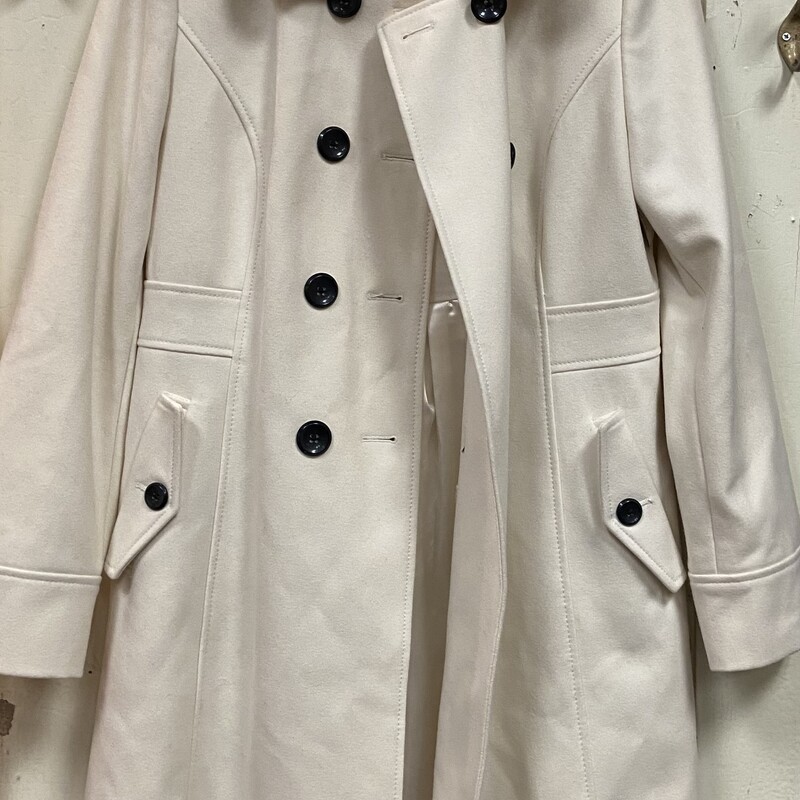 Crm Wool Blend Coat<br />
Cream<br />
Size: Large