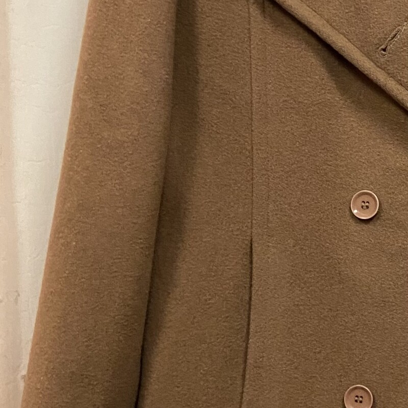 Camel Wool Coat<br />
Camel<br />
Size: Medium