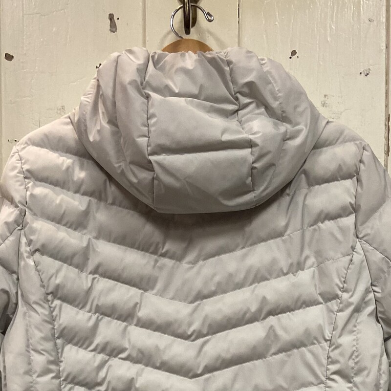 Gry Puffy Coat W/Hood<br />
Grey<br />
Size: 2X