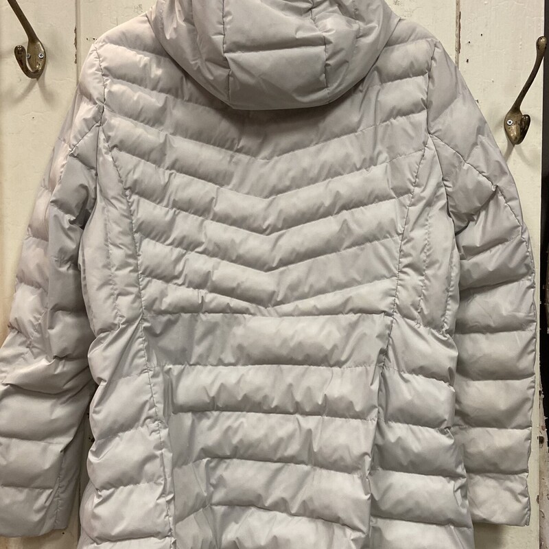 Gry Puffy Coat W/Hood<br />
Grey<br />
Size: 2X