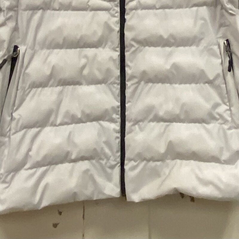 Gry Puffy Coat W/Hood<br />
Grey<br />
Size: 2X