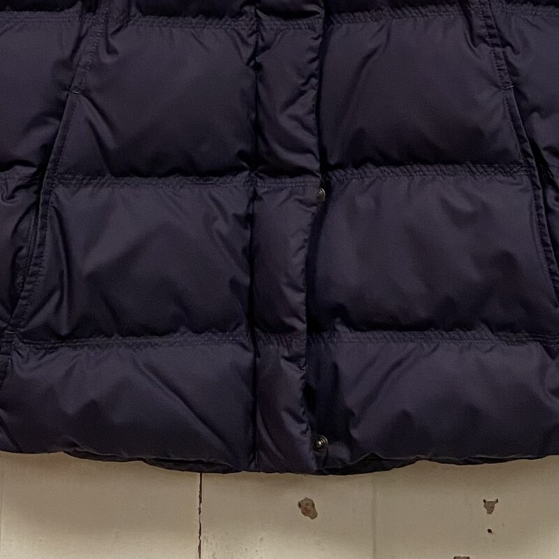 Prple Quilt Down Vest<br />
Purple<br />
Size: Large