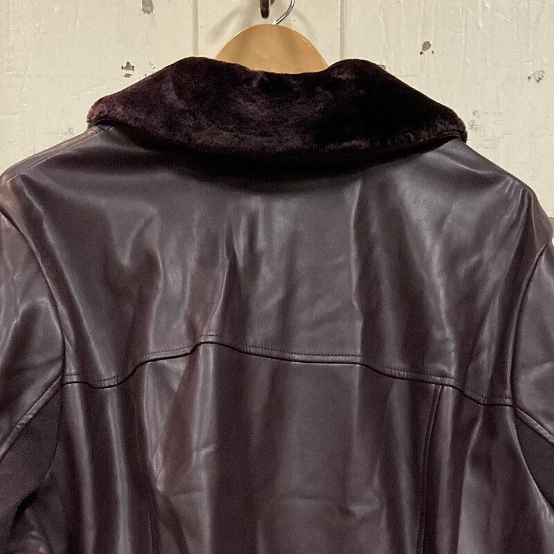 EUC Brw Faux LtherJacket<br />
Brown<br />
Size: 4X