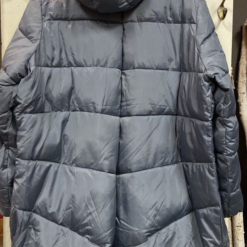 EUC Gry Puffy Coat<br />
Grey<br />
Size: 4X R $169