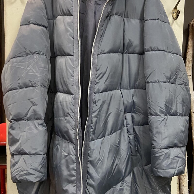 EUC Gry Puffy Coat<br />
Grey<br />
Size: 4X R $169