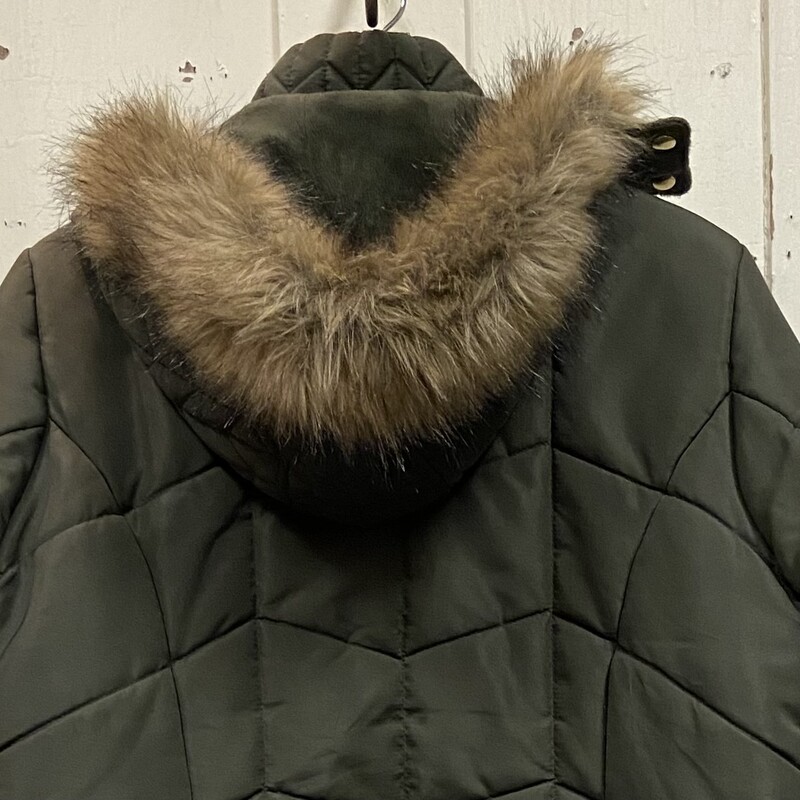 Olive Puffer Coat<br />
Olive<br />
Size: 1X