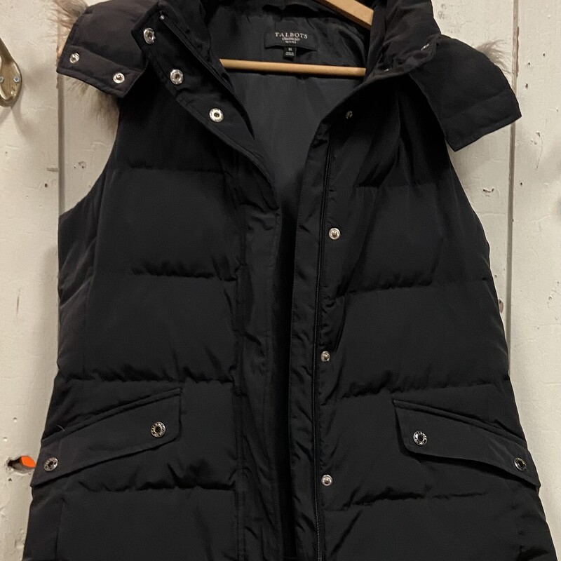 Blk Pffr Down Vest<br />
Black<br />
Size: M - P