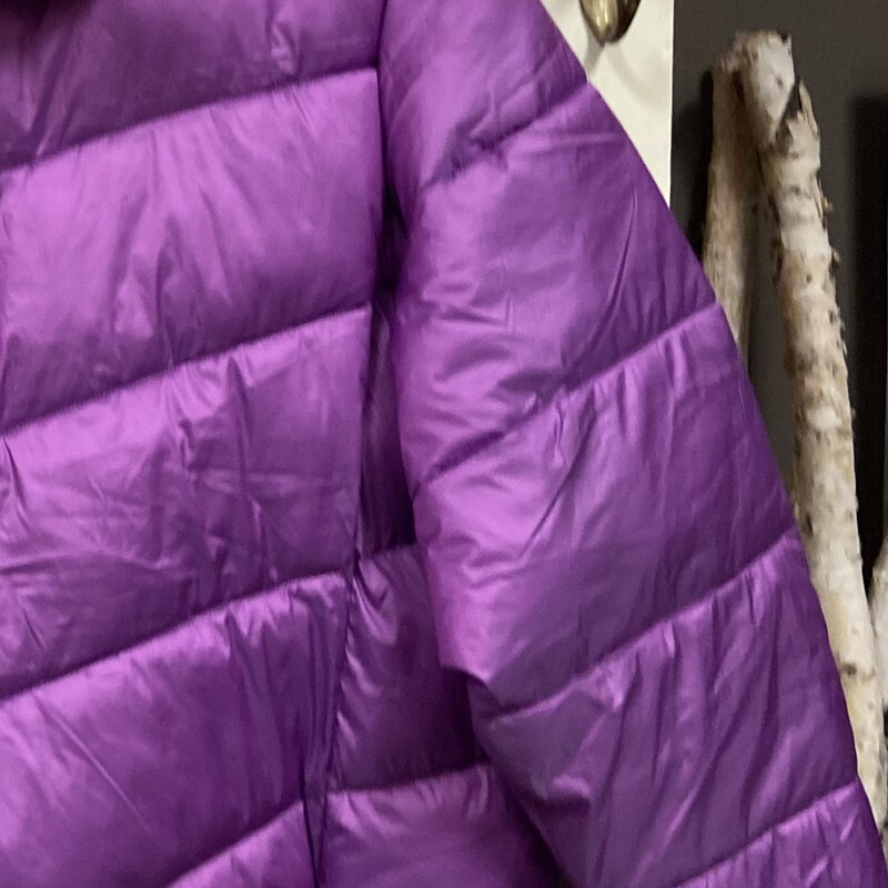 NWT Prp Pffy Insulat Coat<br />
Purple<br />
Size: 4X R $149