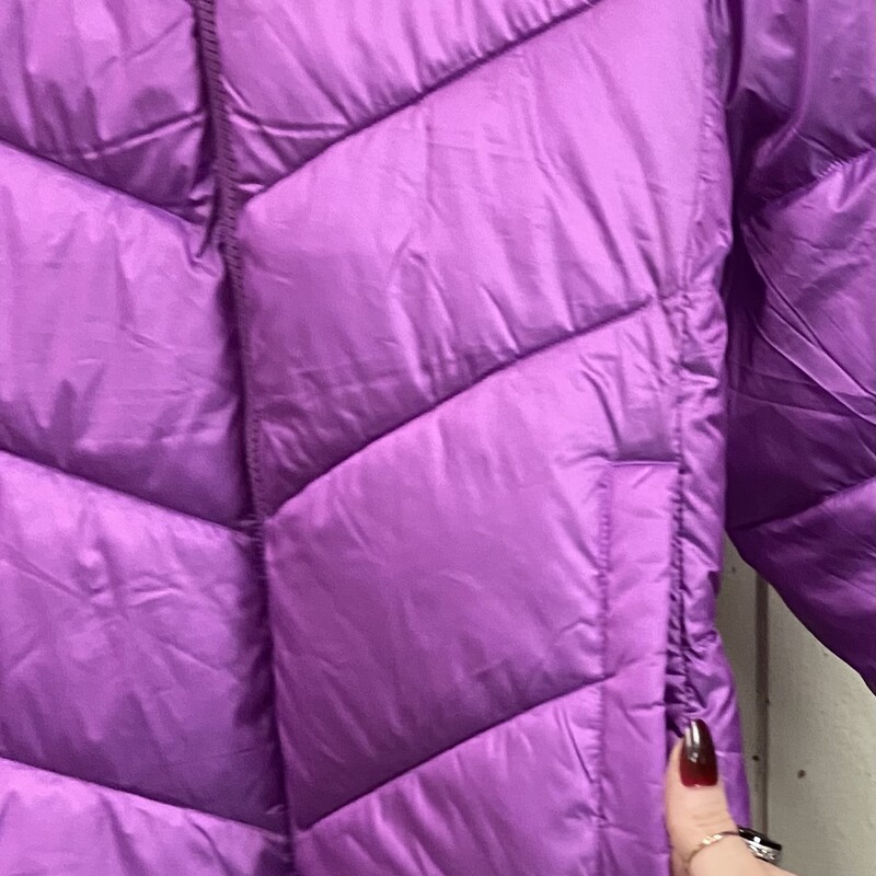 NWT Prp Pffy Insulat Coat<br />
Purple<br />
Size: 4X R $149