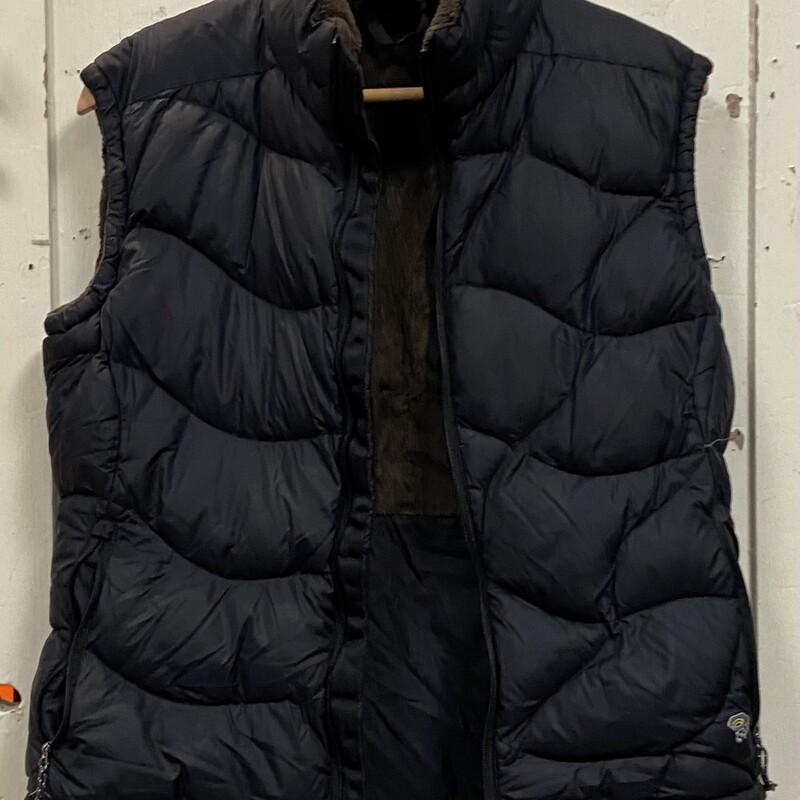 Blk Pfft Down Vest<br />
Black<br />
Size: Medium