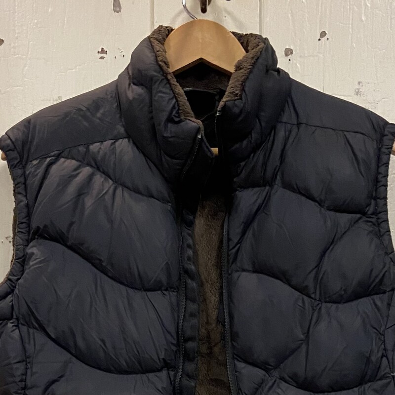 Blk Pfft Down Vest<br />
Black<br />
Size: Medium