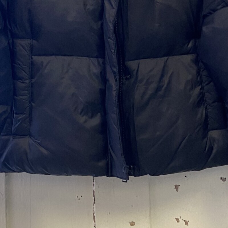 NWT Blk Puffer Coat<br />
Black<br />
Size: L R $198