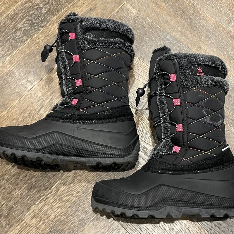 Kamik Star 4 Winter Boots, Black/Pink<br />
Rainbow Stiching, Size: 4Y