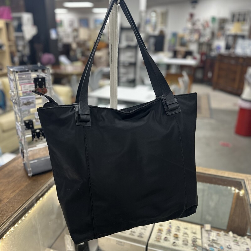 Henri Bendel Tote, Black
Size: 19x13