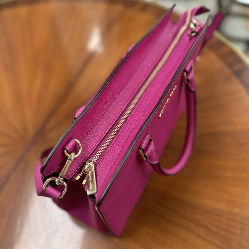 Michael Kors `Selma` Satchel, Raspberry Red
Size: 10x13