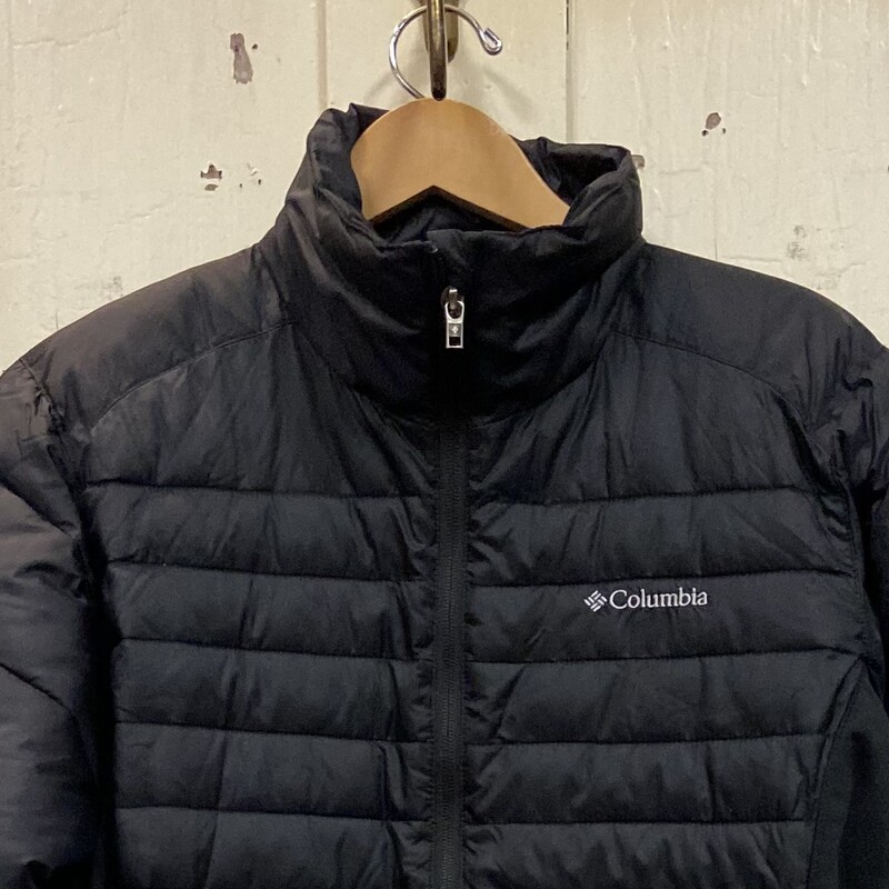 Black Puffer Jacket<br />
Black<br />
Size: Large