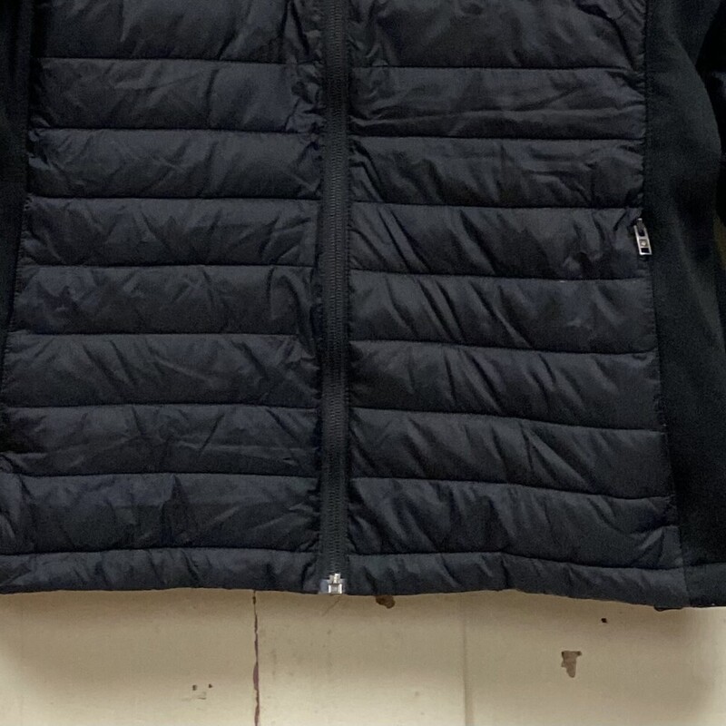 Black Puffer Jacket<br />
Black<br />
Size: Large